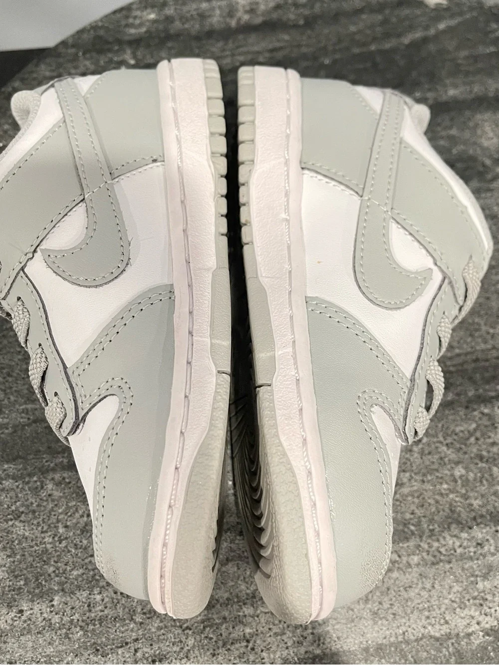 Nike Kids Low-Top Sneakers in Light Gray and White 9C